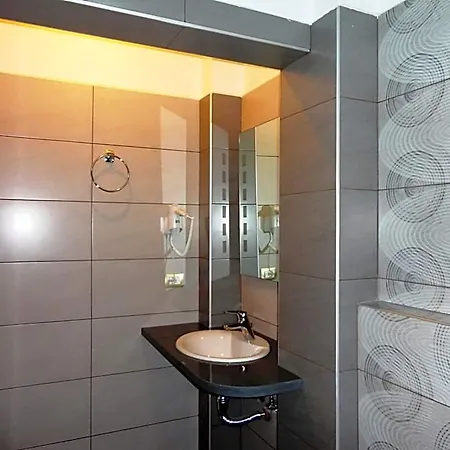 Kalemi 2 Hotel Gjirokastër